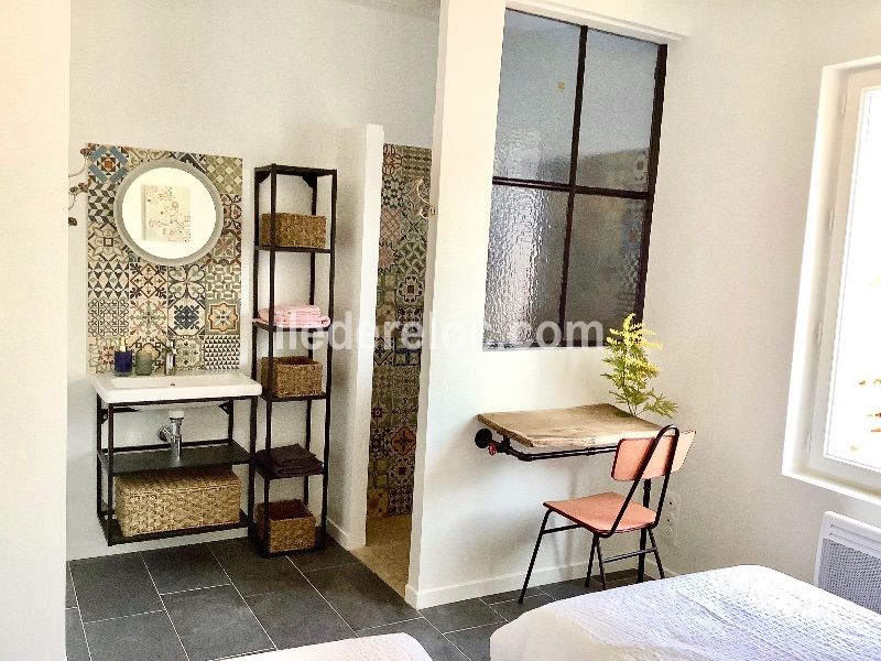 Photo 16 : SALLEDEBAIN d'une maison situ&eacute;e &agrave; Rivedoux-Plage, &icirc;le de R&eacute;.