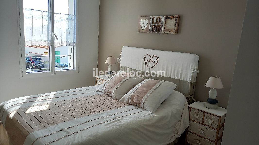 Photo 11 : CHAMBRE d'une maison située à Rivedoux-Plage, île de Ré.