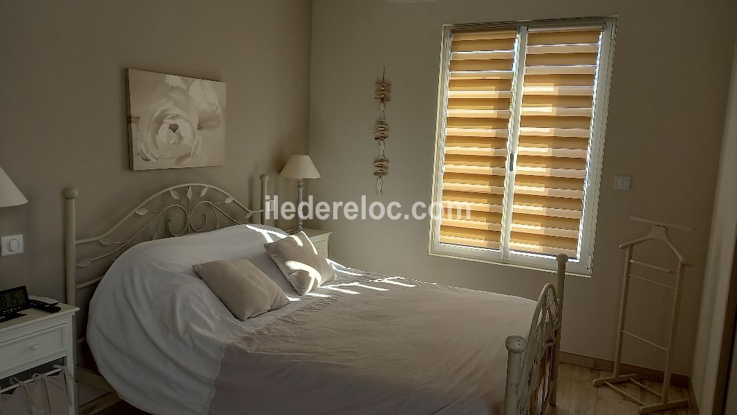 Photo 10 : CHAMBRE d'une maison située à Rivedoux-Plage, île de Ré.