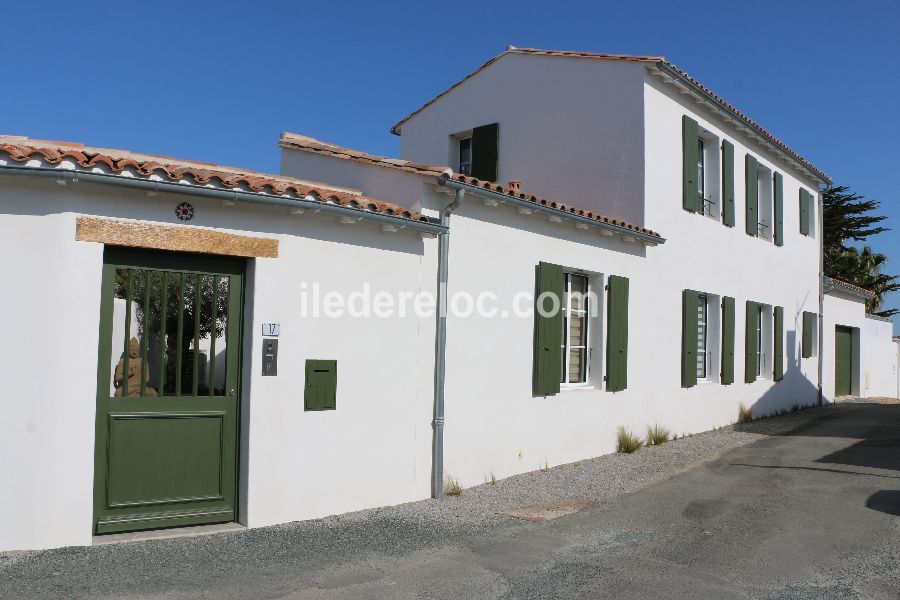 Photo 17 : EXTERIEUR d'une maison située à Rivedoux-Plage, île de Ré.