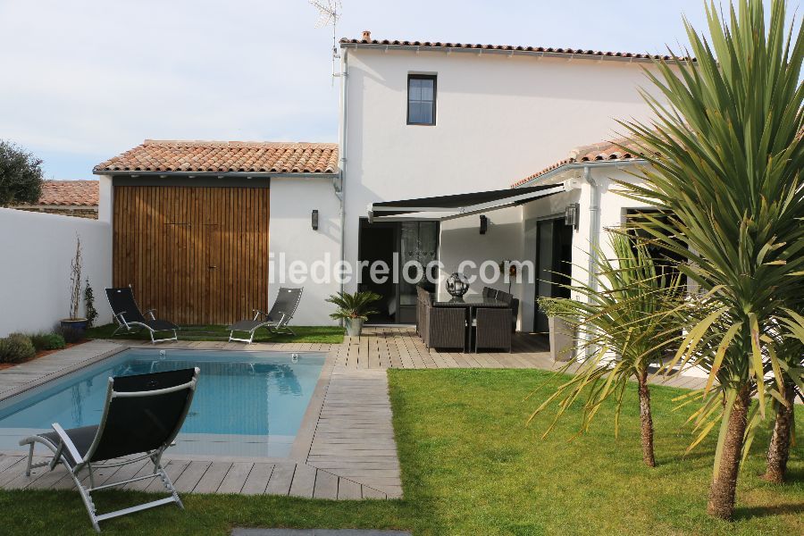 Photo 19 : JARDIN d'une maison située à Rivedoux-Plage, île de Ré.