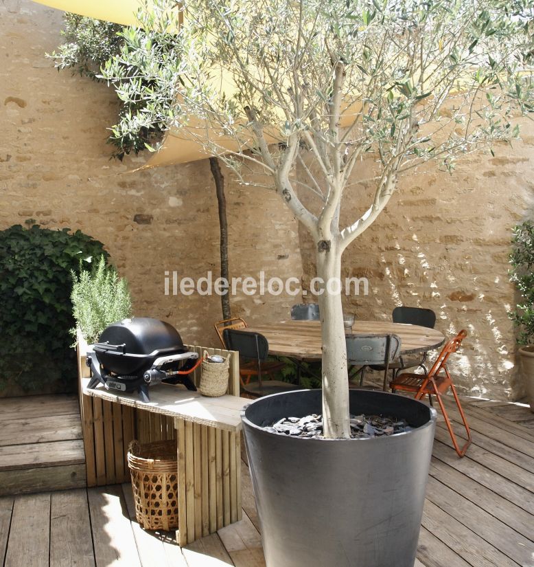 Photo 5 : NC d'une maison situ&eacute;e &agrave; Ars en R&eacute;, &icirc;le de R&eacute;.