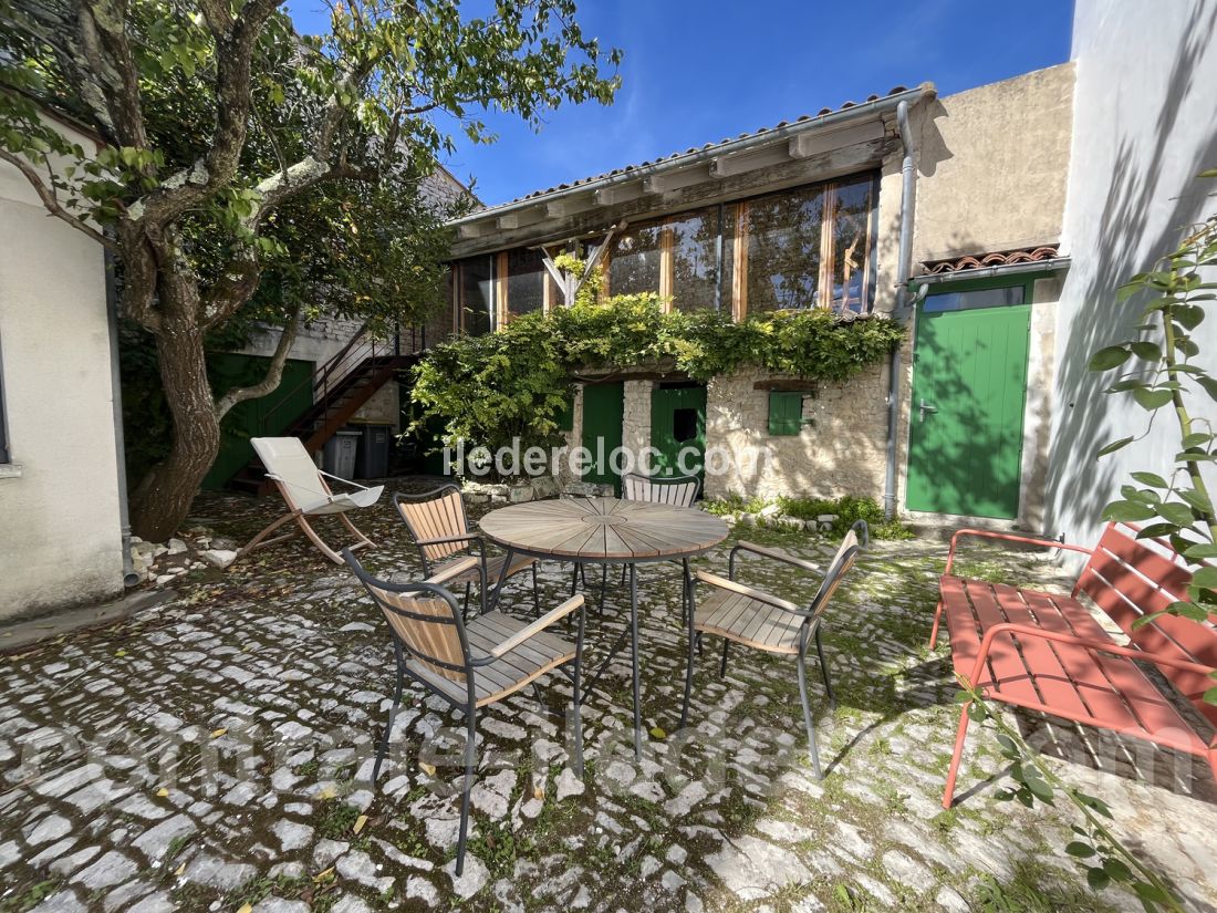 Photo 2 : NC d'une maison située à Sainte-Marie-de-Ré, île de Ré.