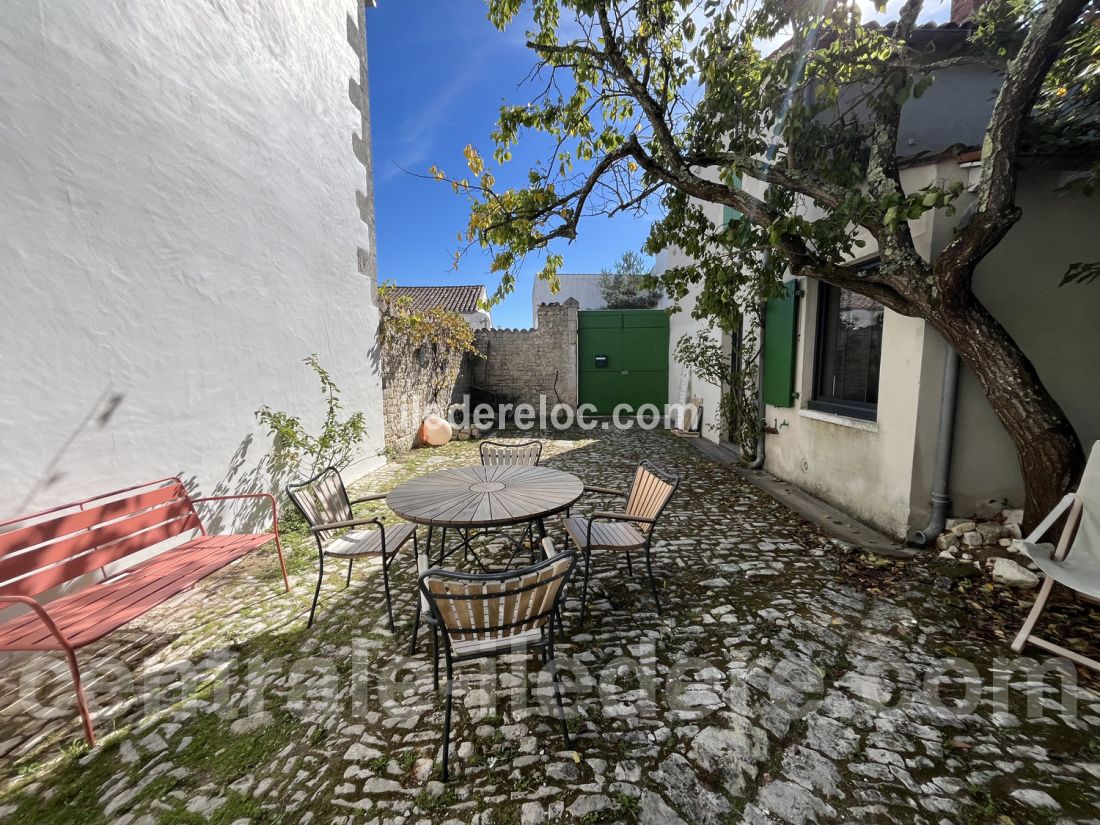 Photo 5 : NC d'une maison située à Sainte-Marie-de-Ré, île de Ré.