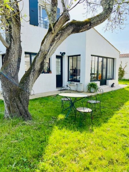 Photo 1 : NC d'une maison située à Loix, île de Ré.