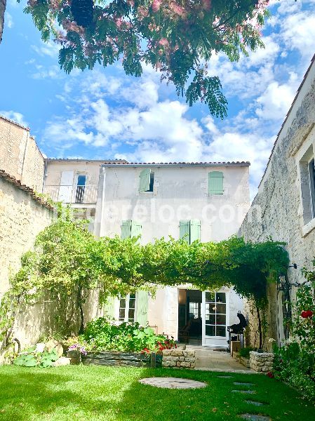 Photo 34 : JARDIN d'une maison située à La Flotte-en-Ré, île de Ré.