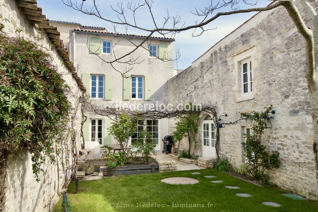 Photo 21 : JARDIN d'une maison située à La Flotte-en-Ré, île de Ré.