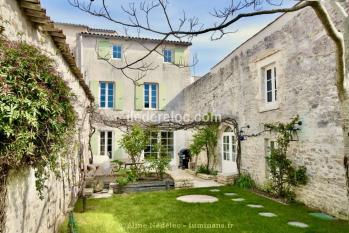 Ile de Ré:La maison du port avec jardin clos - 12 couchages - 6 chambres