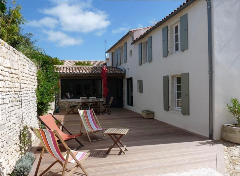 Photo 2 : TERRASSE d'une maison située à La Couarde-sur-mer, île de Ré.