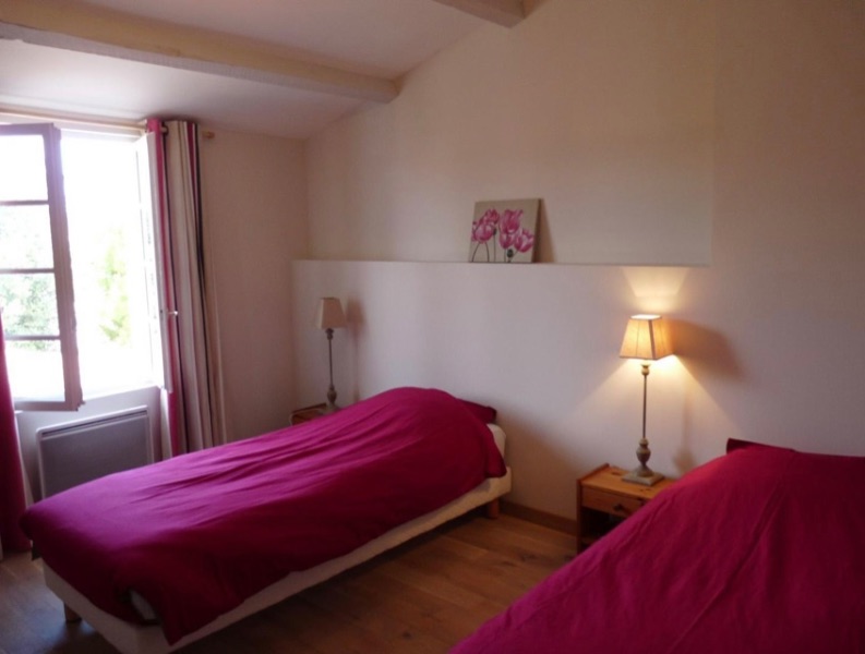 Photo 10 : CHAMBRE d'une maison située à La Couarde-sur-mer, île de Ré.