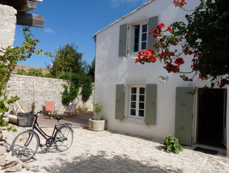 Photo 1 : EXTERIEUR d'une maison située à La Couarde-sur-mer, île de Ré.