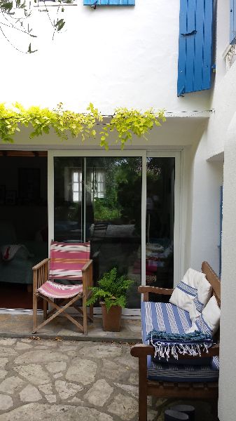 Photo 11 : TERRASSE d'une maison située à La Flotte-en-Ré, île de Ré.