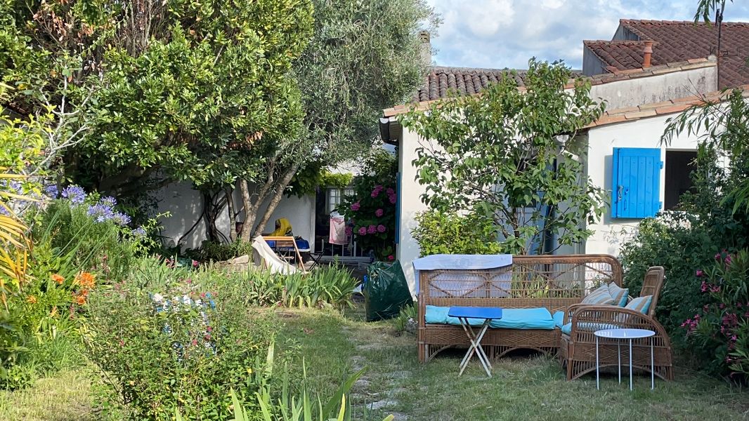 Photo 28 : JARDIN d'une maison située à La Flotte-en-Ré, île de Ré.