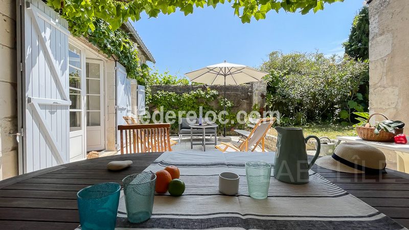 Photo 3 : PATIO d'une maison située à La Flotte-en-Ré, île de Ré.