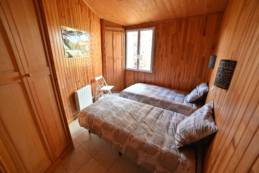 Photo 6 : CHAMBRE d'une maison située à Ars en Ré, île de Ré.