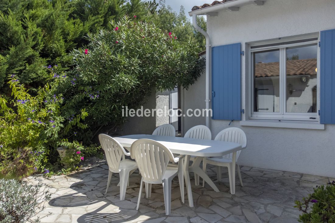 Photo 13 : PATIO d'une maison située à La Flotte-en-Ré, île de Ré.