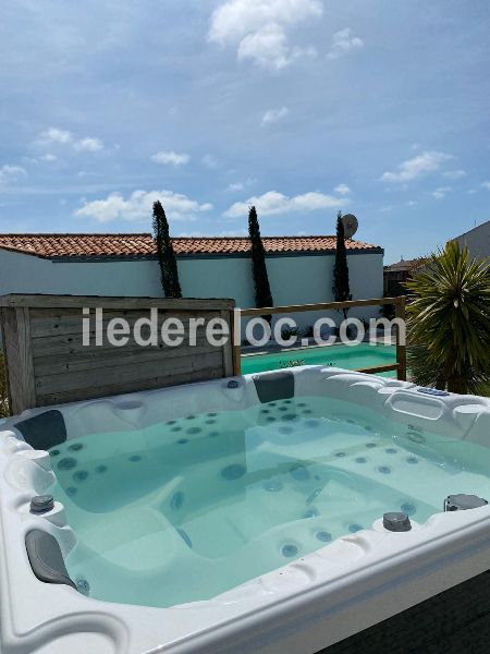 Photo 10 : PISCINE d'une maison située à Le Bois-Plage-en-Ré, île de Ré.