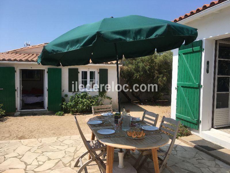 Photo 1 : TERRASSE d'une maison située à La Couarde-sur-mer, île de Ré.