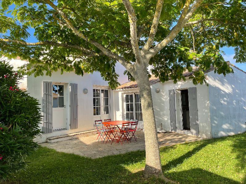 Photo 1 : NC d'une maison située à La Couarde-sur-mer, île de Ré.