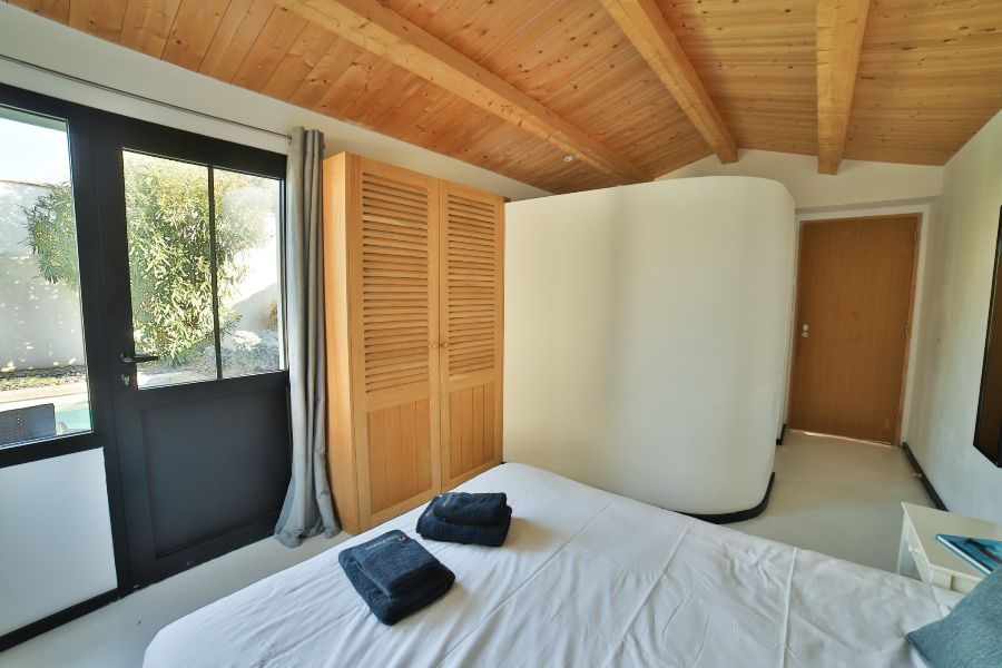 Photo 19 : CHAMBRE d'une maison située à Rivedoux-Plage, île de Ré.