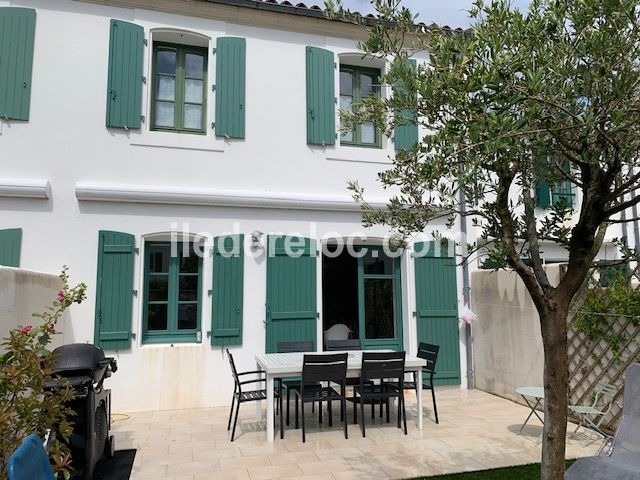 Photo 1 : TERRASSE d'une maison située à La Couarde-sur-mer, île de Ré.