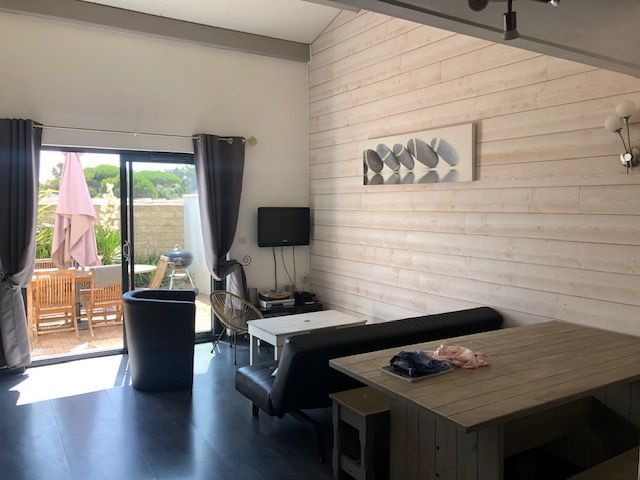 Photo 9 : SEJOUR d'une maison située à La Couarde-sur-mer, île de Ré.