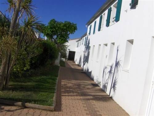 Photo 8 : EXTERIEUR d'une maison située à La Couarde-sur-mer, île de Ré.
