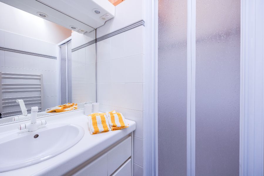 Photo 14 : SALLEDEBAIN d'une maison située à Le Bois-Plage-en-Ré, île de Ré.