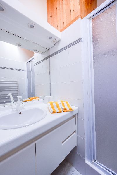 Photo 15 : SALLEDEBAIN d'une maison située à Le Bois-Plage-en-Ré, île de Ré.