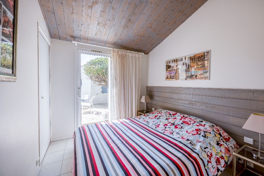 Photo 17 : CHAMBRE d'une maison située à Le Bois-Plage-en-Ré, île de Ré.