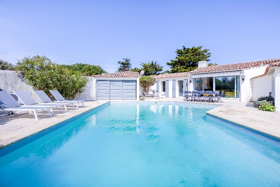 Photo 3 :  d'une maison située à Le Bois-Plage-en-Ré, île de Ré.