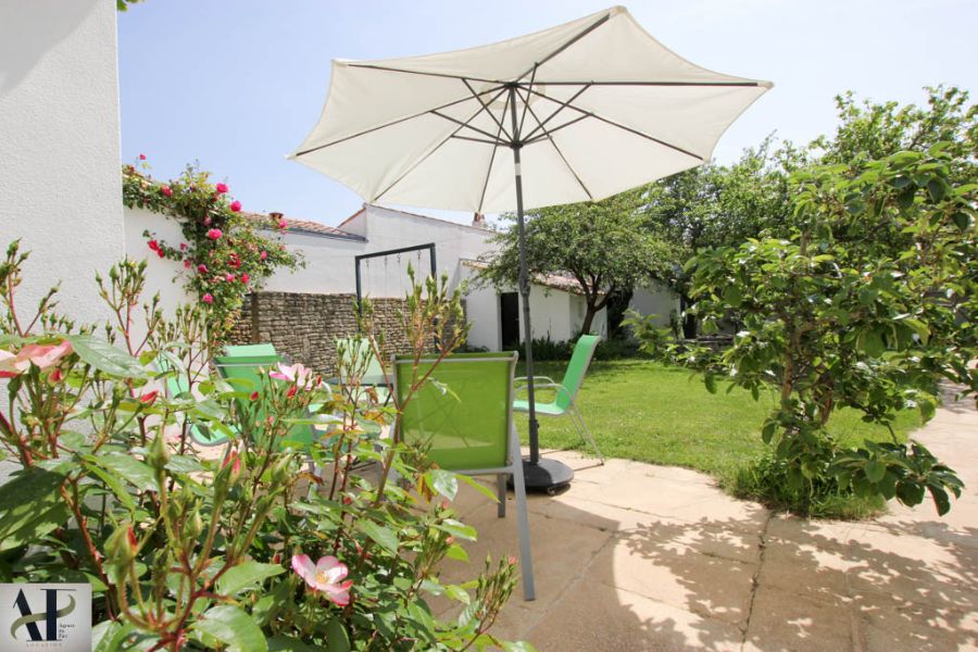 Photo 2 : NC d'une maison située à Les Portes-en-Ré, île de Ré.