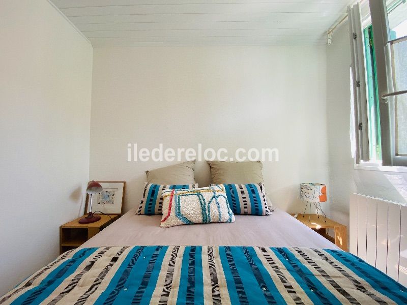 Photo 14 : CHAMBRE d'une maison située à La Couarde-sur-mer, île de Ré.