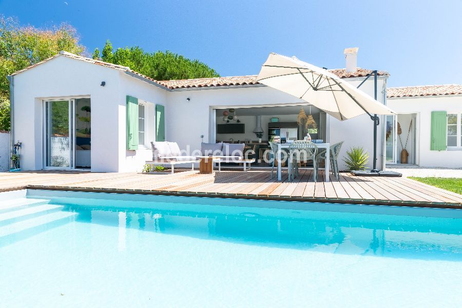 Photo 1 : PISCINE d'une maison située à Le Bois-Plage-en-Ré, île de Ré.