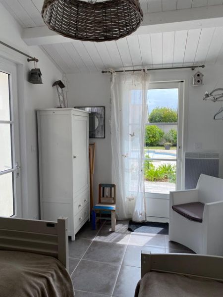 Photo 18 : CHAMBRE d'une maison située à Loix, île de Ré.