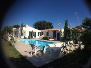 Ile de Ré:Charmante maison familiale - piscine chauffée - 4 chambres