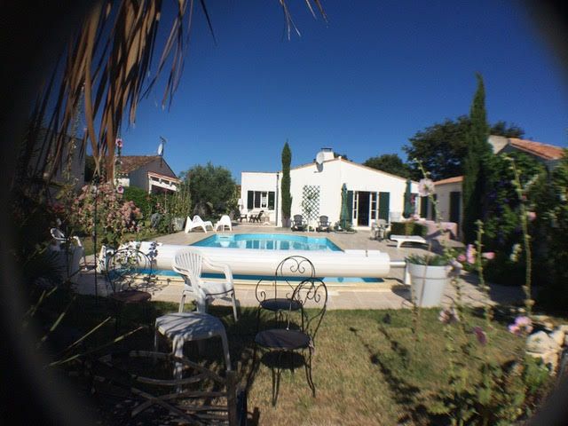 Photo 2 : EXTERIEUR d'une maison située à Loix, île de Ré.