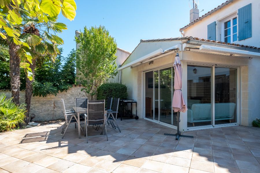 Photo 3 : TERRASSE d'une maison située à La Flotte-en-Ré, île de Ré.