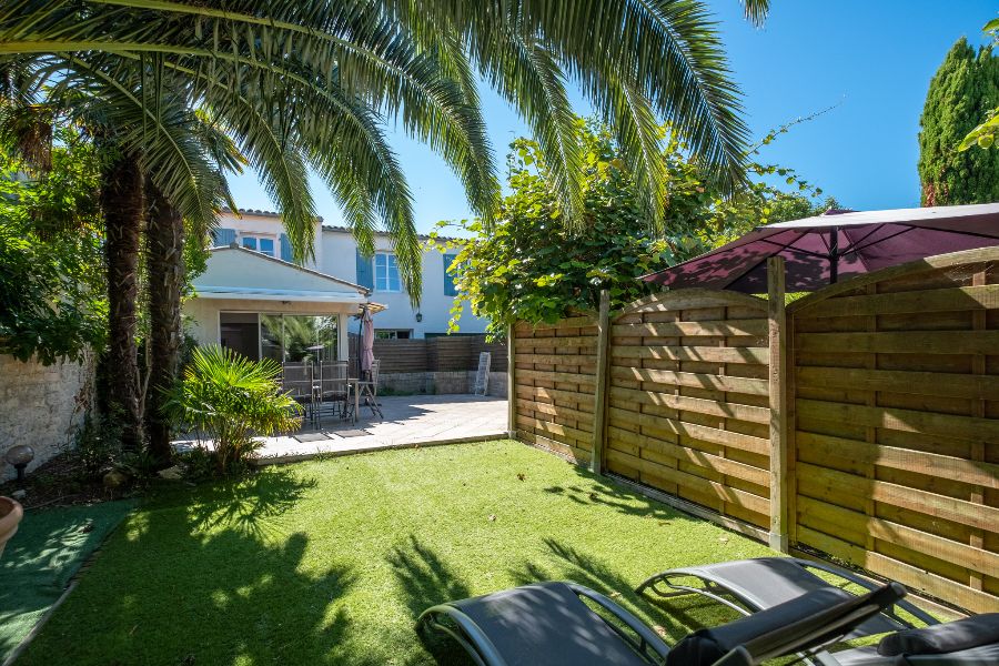 Photo 1 : TERRASSE d'une maison située à La Flotte-en-Ré, île de Ré.