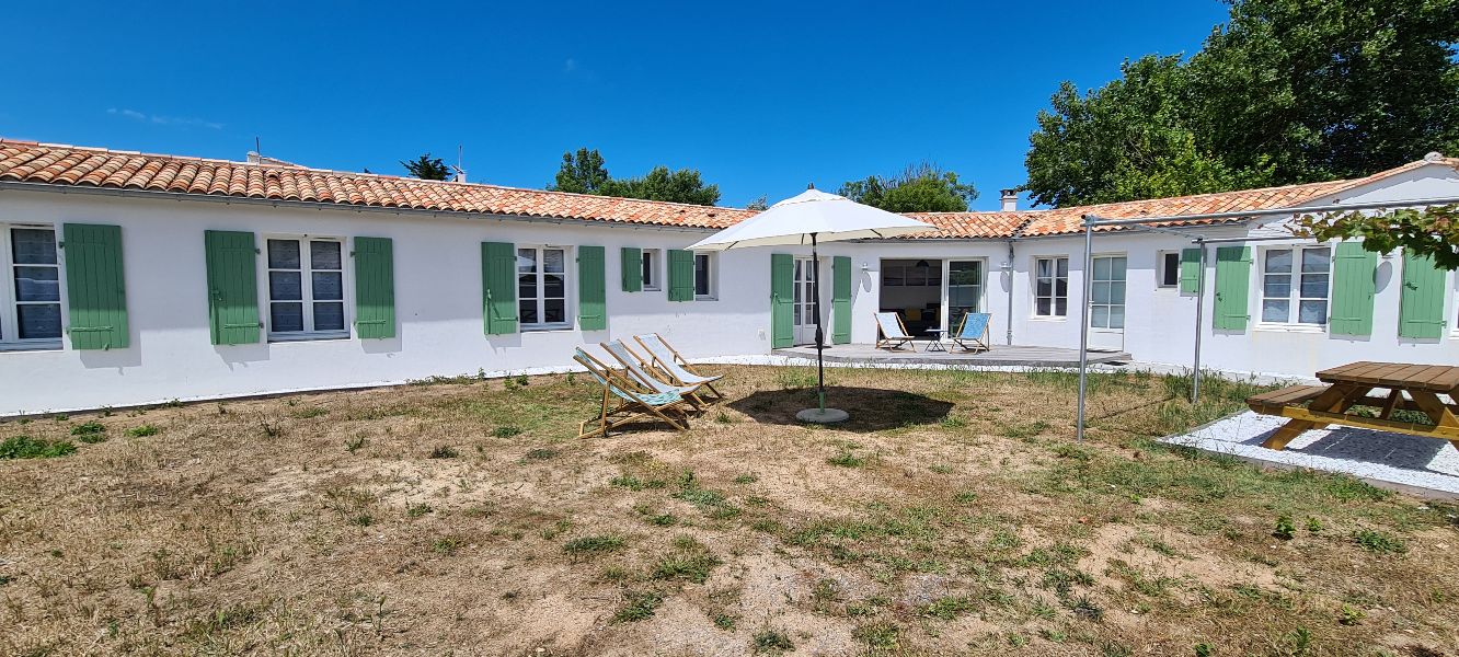 Photo 2 : EXTERIEUR d'une maison située à Saint-Clément-des-Baleines, île de Ré.