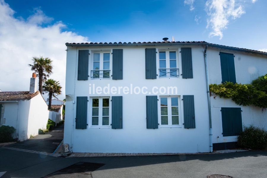 Photo 11 : EXTERIEUR d'une maison située à La Couarde-sur-mer, île de Ré.