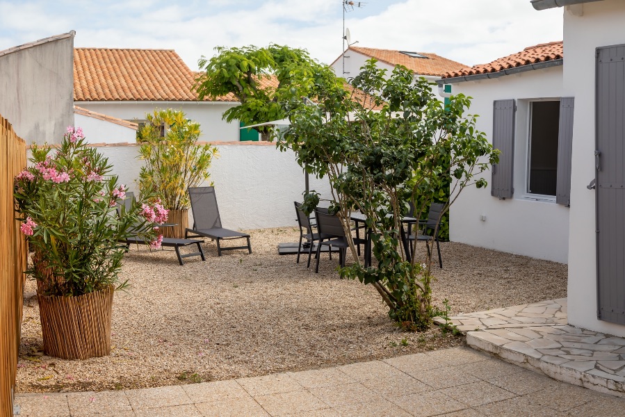 Photo 7 : TERRASSE d'une maison située à Saint-Martin-de-Ré, île de Ré.