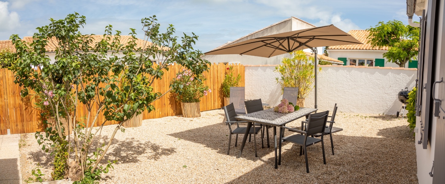 Photo 6 : TERRASSE d'une maison située à Saint-Martin-de-Ré, île de Ré.