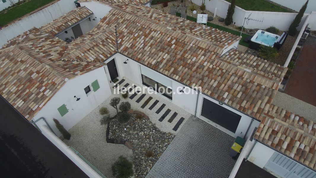 Photo 15 : EXTERIEUR d'une maison située à Saint-Martin-de-Ré, île de Ré.