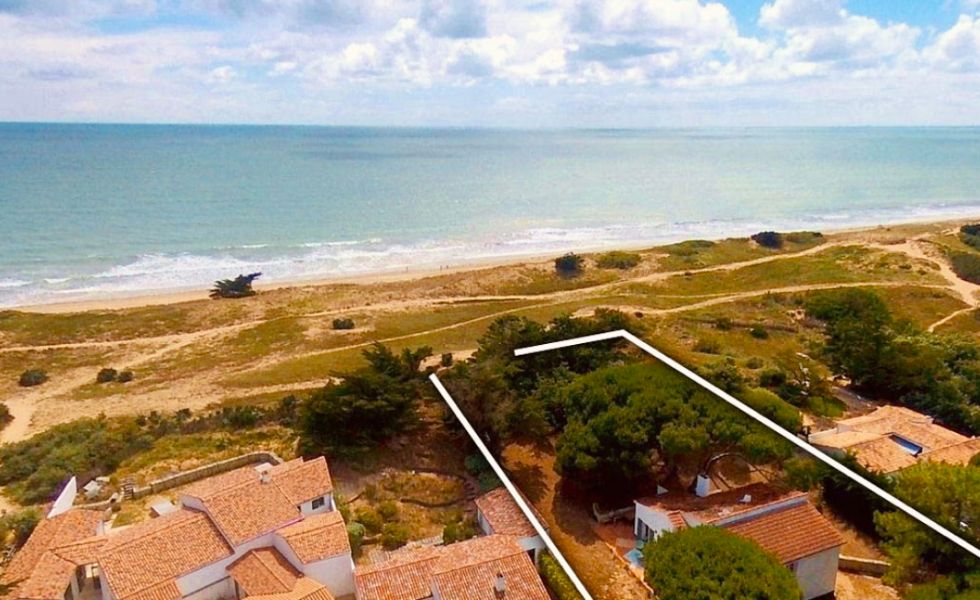 Photo 1 : EXTERIEUR d'une maison située à Le Bois-Plage-en-Ré, île de Ré.