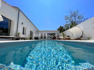 Ile de Ré:Villa neuve haut de gamme avec couloir de nage chauffé