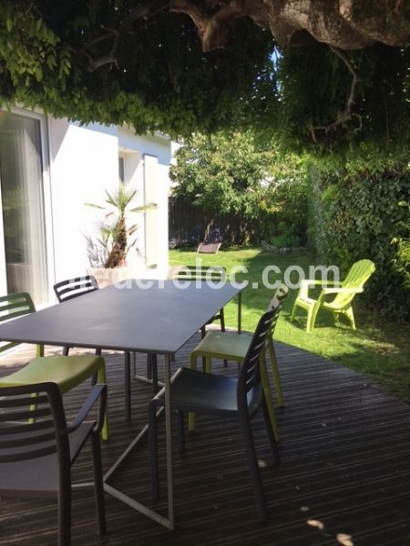 Photo 8 : TERRASSE d'une maison située à Le Bois-Plage-en-Ré, île de Ré.