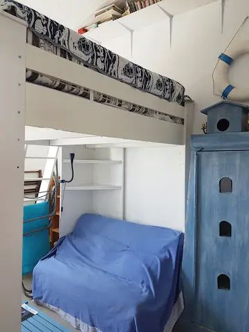 Photo 18 : CHAMBRE d'une maison située à Saint-Clément-des-Baleines, île de Ré.