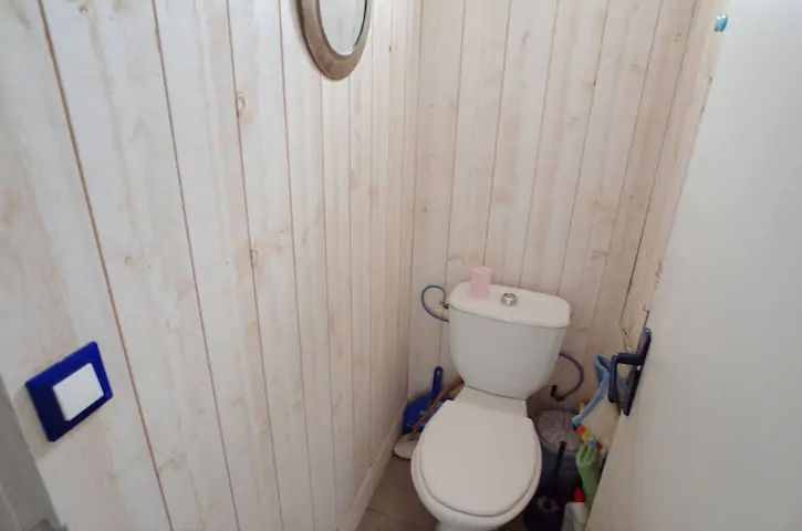 Photo 19 : WC d'une maison située à Saint-Clement, île de Ré.