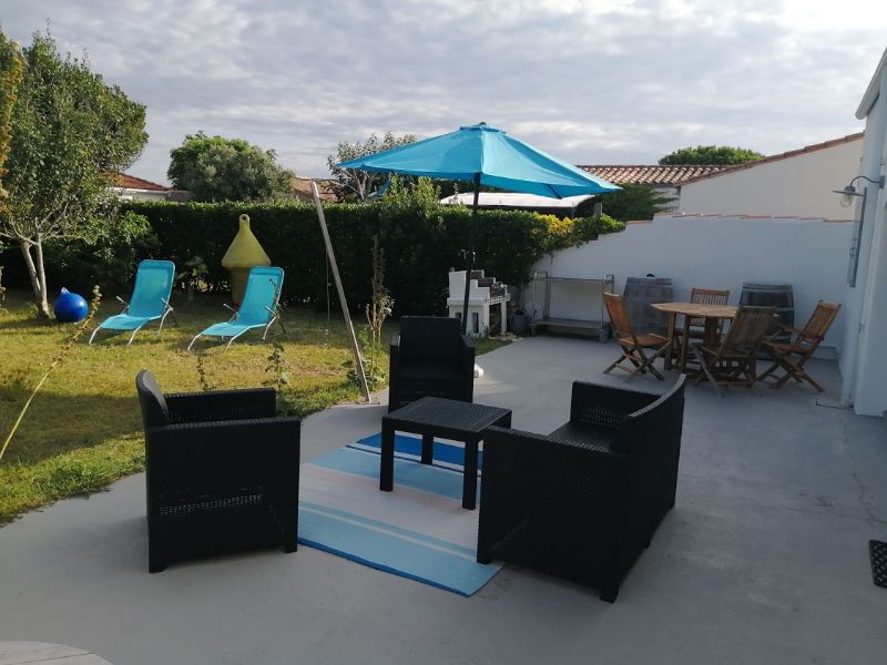 Photo 2 : TERRASSE d'une maison située à Saint-Clément-des-Baleines, île de Ré.